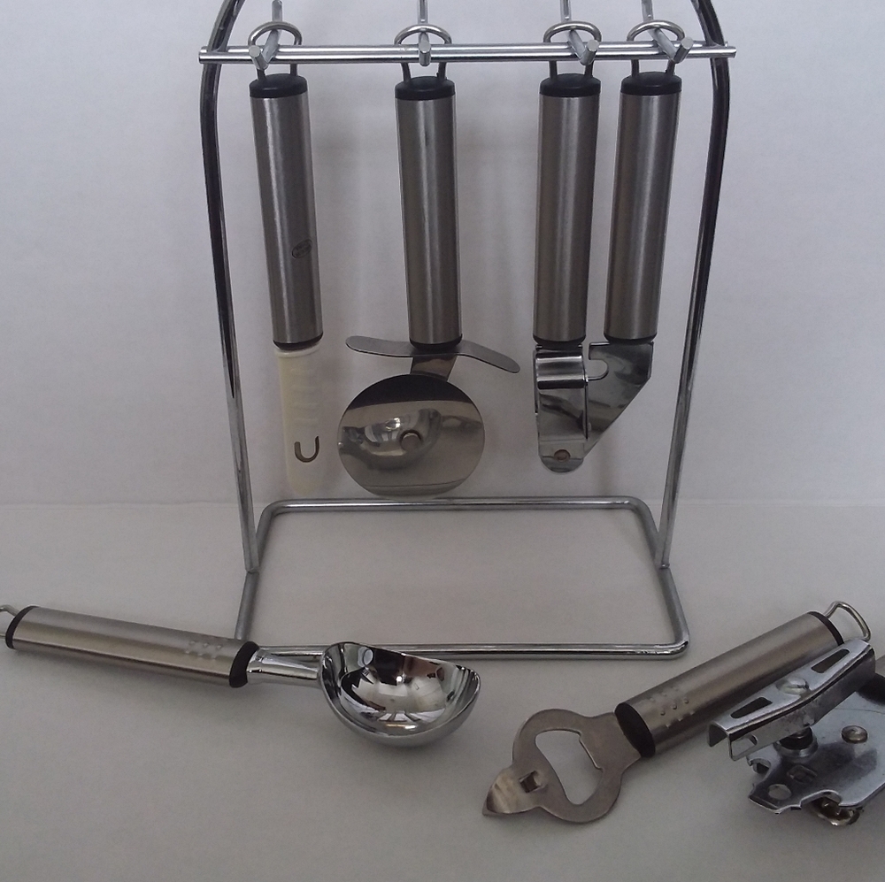 Hanging Countertop Utensil Set - Picture 3 of 4
